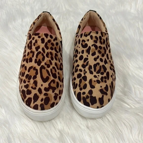 NWT Dr. Scholl’s cheetah shoes - Picture 2 of 5